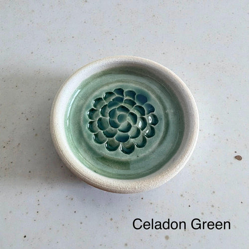 Handmade Ceramic Garlic Grater - Lots of Color Options - Multiple Sizes - Great for ginger, turmeric, Parmesan, etc. - Dishwasher safe